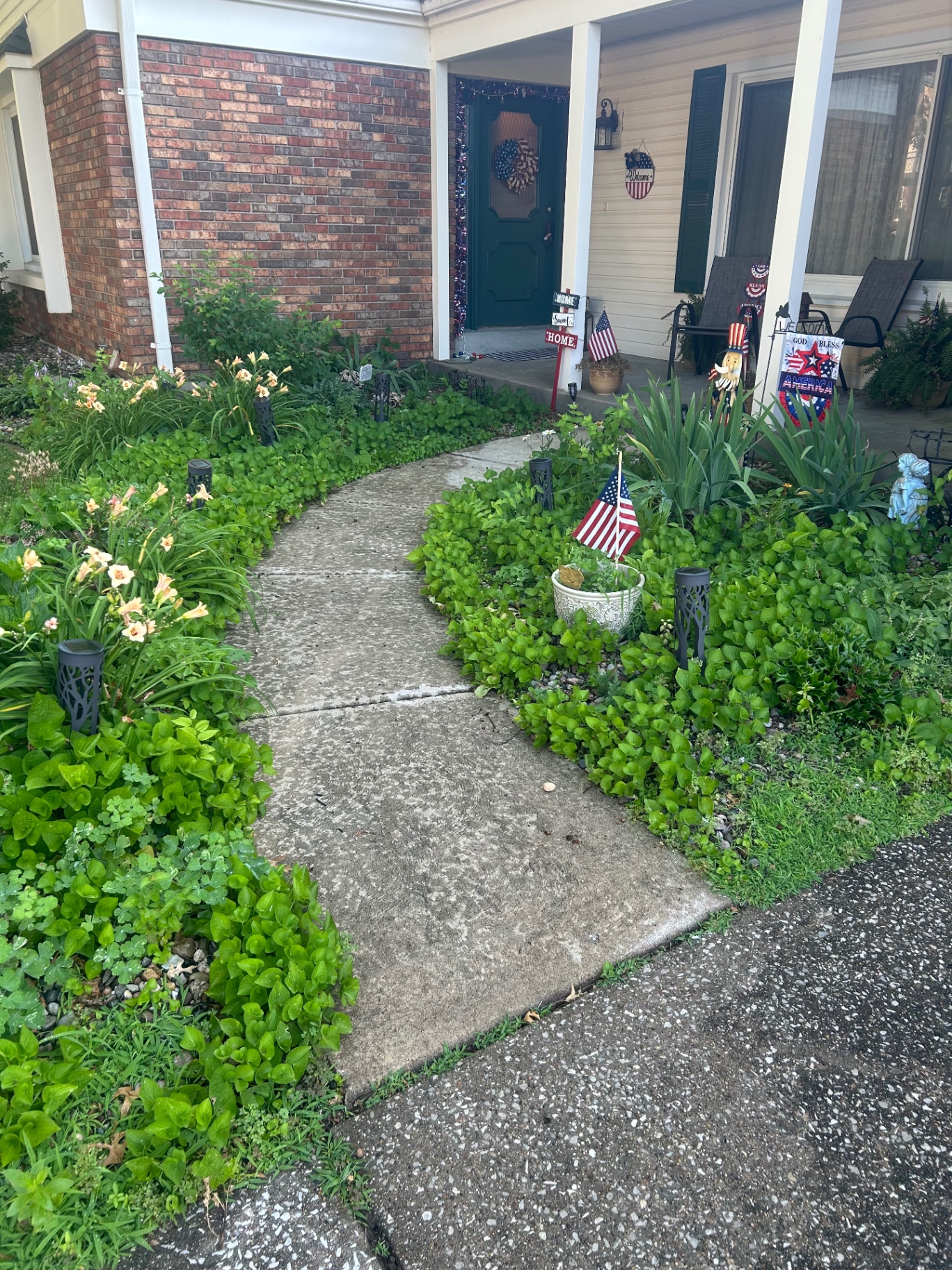 Front Walkway Restoration — before cleaning
